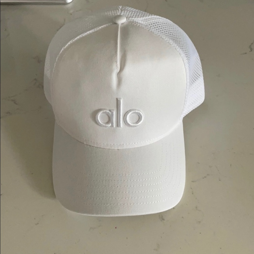Alo White Hat